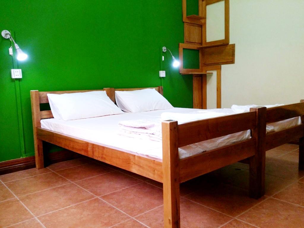 Envoy Hostel Пном Пен Стая снимка